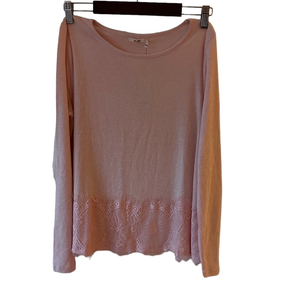 Francesca’s Crew Neck Pullover Pink Sweater. Size Small
